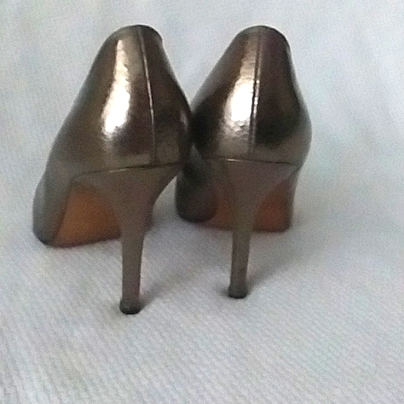 Kate Spade Pumps Leather Snakeskin Print Burnished Gold Over Beige size 7M - Picture 4 of 13